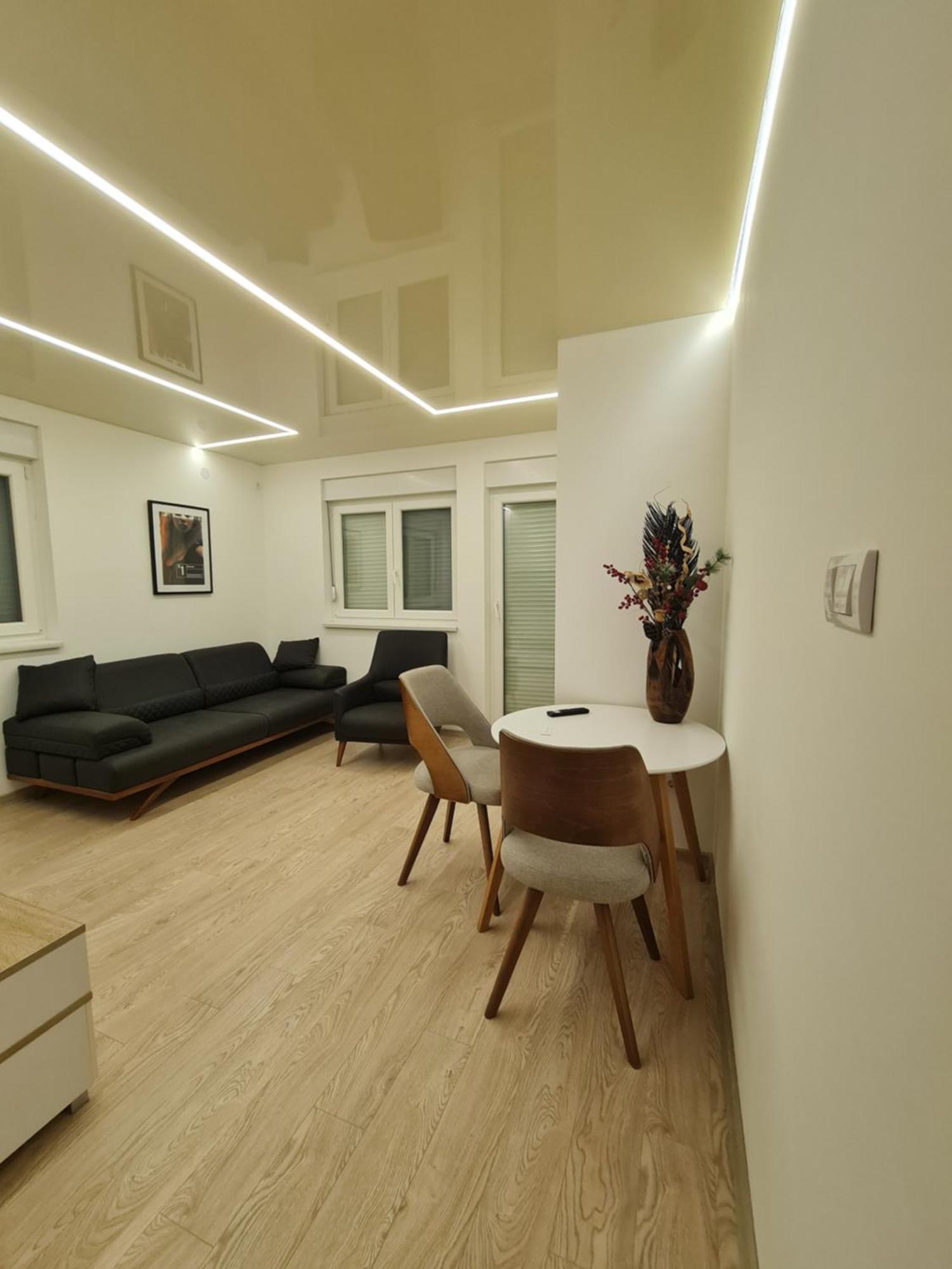 Airport Molko Apartments Surčin Exterior foto